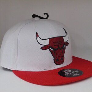 Chicago Bulls Snap Back Hat NWT